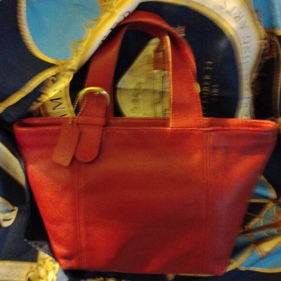 ❤️ COACH Red 4133 Waverly Bag + Red Coach Fob - Picture 2 of 10